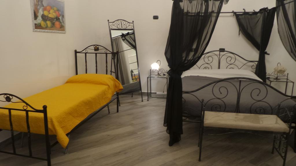 Pompei Holiday Rooms מראה חיצוני תמונה