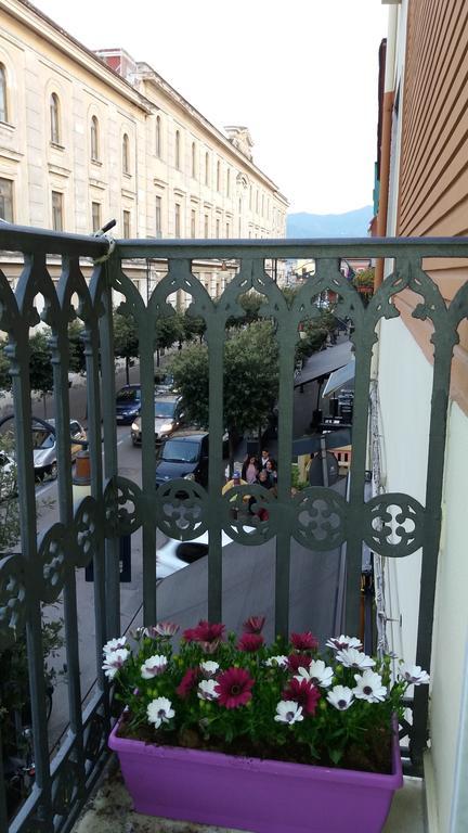 Pompei Holiday Rooms מראה חיצוני תמונה